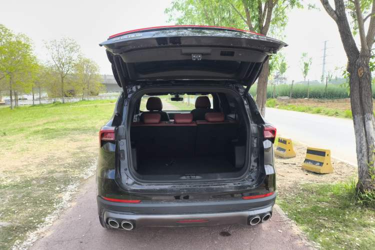 Used JETOUR X70 PLUS 2023 1.5T DCT Brave PLUS 5-Seater Trunk