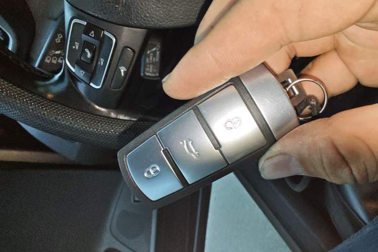 Used Volkswagen Magotan 2015 1.8TSI Advanced Model
