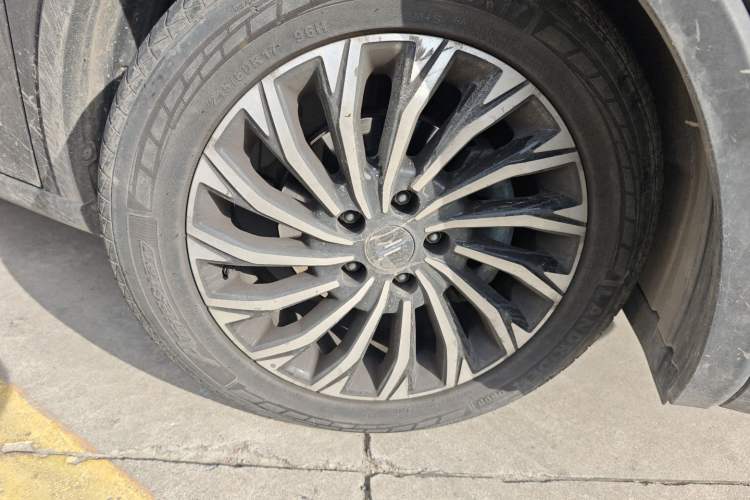 Used CHANGAN OSHAN Cosmos 2019 1.5T Automatic Flagship Version China VI Standard