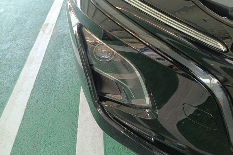 Used Hongqi E-QM5 2022 431 km Charge & Enjoy Edition Right Front Headlight