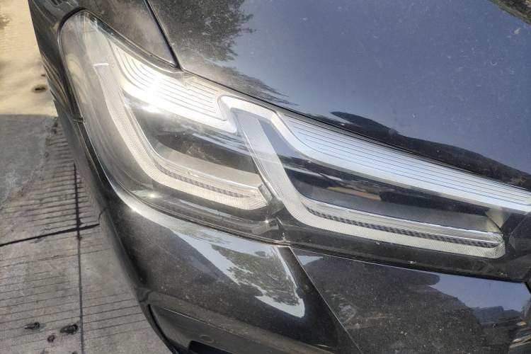 Used BMW 5 Series 2023 530Li Luxury Edition M Sport Package Exterior 6