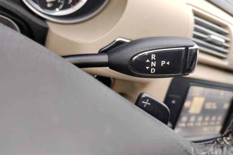 Used Mercedes-Benz R-Class 2017 R 320 4MATIC Luxury Collection Edition
