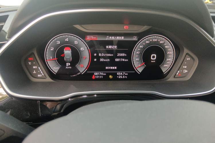 Used Audi Q3 2021 40 TFSI Fashion Dynamic Model