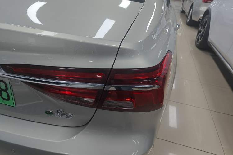 Used Roewe i6 New Energy 2017 45T Hybrid Connect & Smart Enjoyment Edition