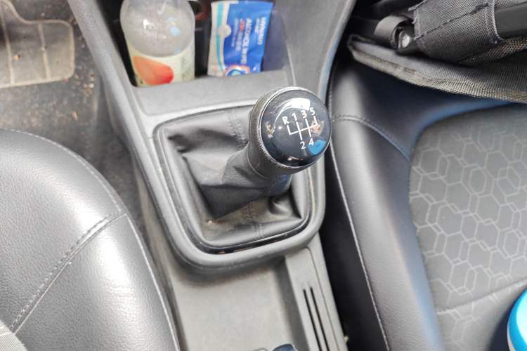 Used Volkswagen Santana 2015 1.6L Manual Comfort Edition Gear Lever