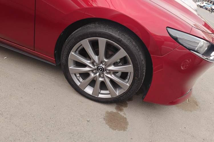 Used Mazda 3 Axela 2020 2.0L Automatic Luxury Version
