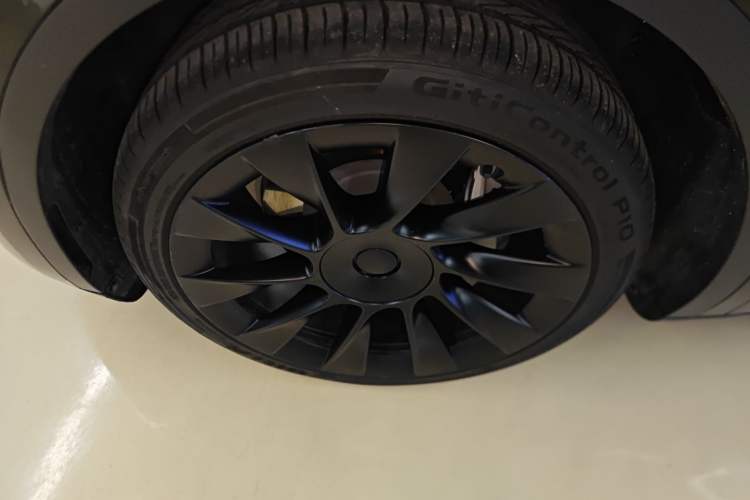 Used Tesla Model Y 2021 Standard Range Rear-Wheel Drive Version
