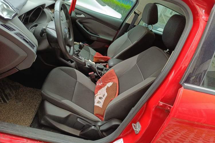 Used Ford Focus 2012 Hatchback 1.6L Manual Comfort Model Left Front Seat