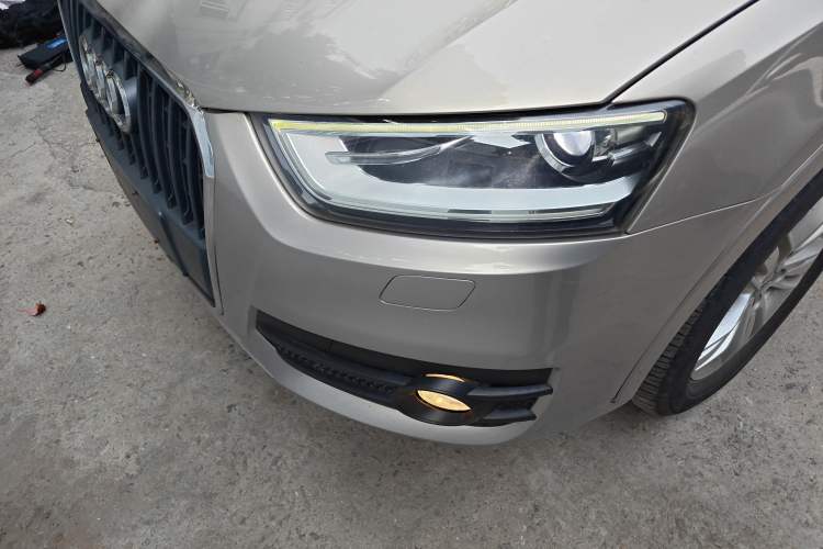 Used Audi Q3 2015 30 TFSI Comfort Model Left Front Headlight