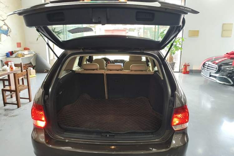 Used Volkswagen Golf 2011 1.4 TSI Luxury Touring Edition
