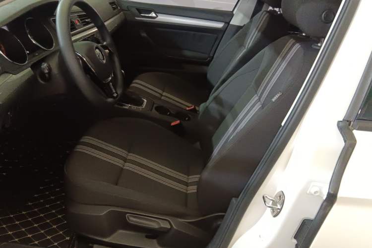 Used Volkswagen Lamando 2015 230TSI DSG Fashion Edition
