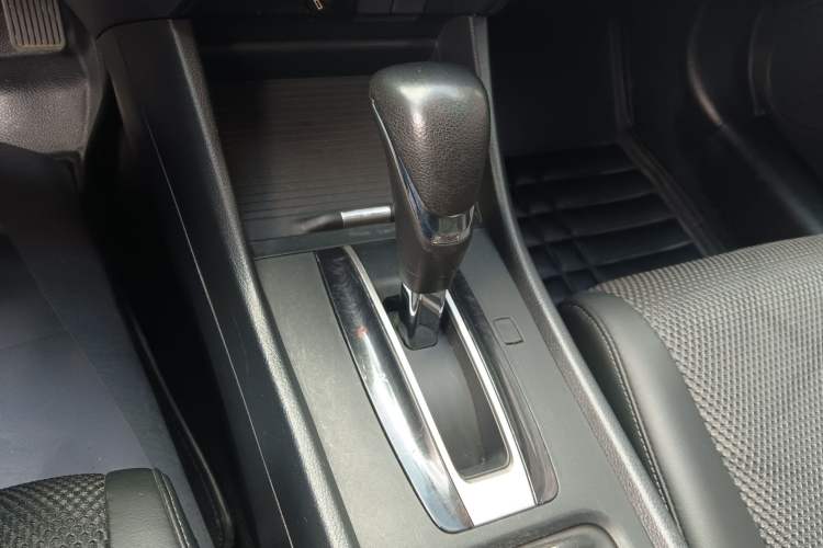 Used Honda Jade 2016 1.8L Automatic Comfort Elite Version 5 Seats
