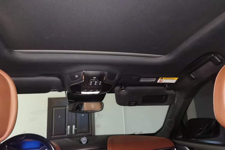 Used Maserati Levante 2018 3.0T Classic Edition Headliner