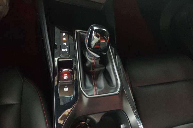 Used MG 5 2021 Revised Version 180 DVVT CVT Youth Luxury Edition Gear Lever