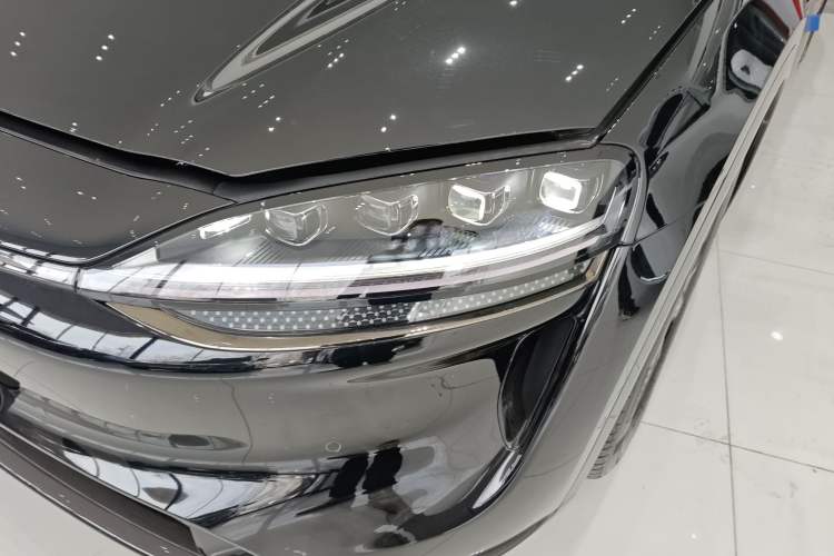 Used Hima Luxeed R7 2026 Model Range-Extending Max
