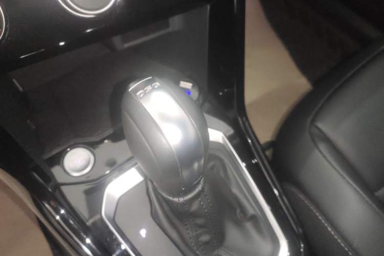 Used Volkswagen T-ROC 2020 280TSI DSG Two-Wheel Drive Comfort Version