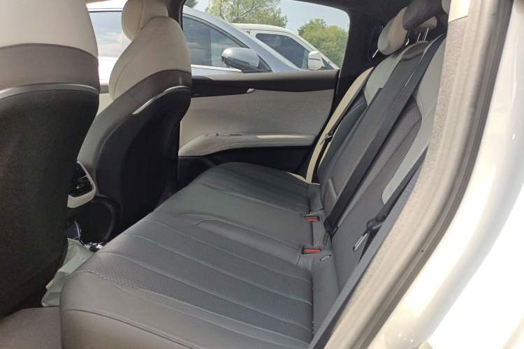 Used Deepal L07 2024 230Max Qiankun Intelligent Driving ADS SE Range-Extended Version