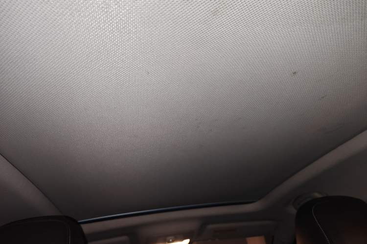 Used Roewe RX5 2018 20T Two-Wheel Drive Automatic Internet Smart Edition