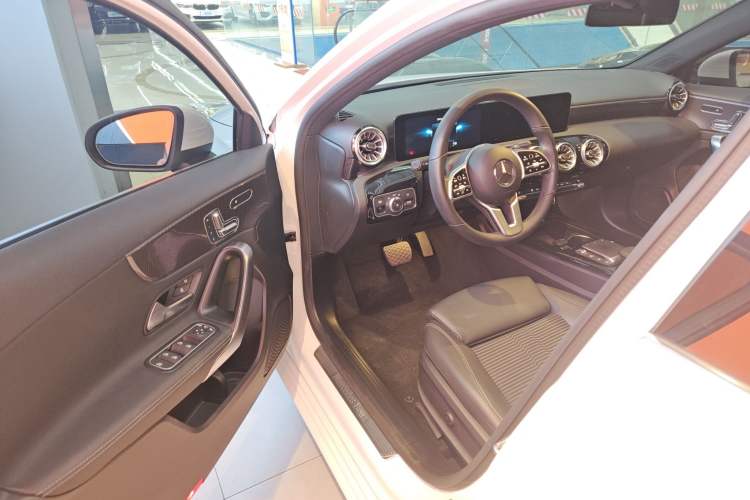 Used Mercedes-Benz A-Class (Import) 2022 A 200 Fashion Model
