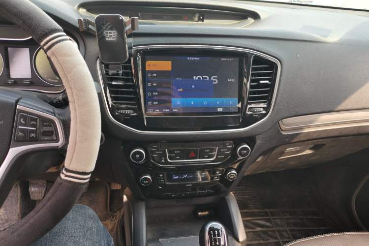 Used Geely Auto Vision X6 2016 1.8L Manual Luxury Model Audio And AC Panel