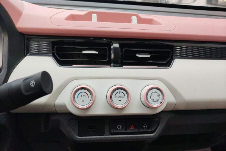 Used Chery QQ Ice Cream 2022 Taohuanxi Fragrant Peach Model