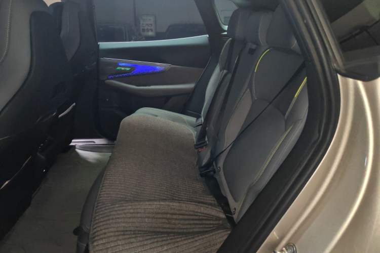 Used Lynk & Co 08 EM-P 2023 120km Long-Range Halo