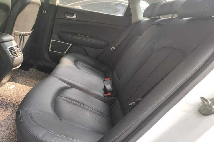 Used Kia K5 2016 1.6T Automatic LUX
