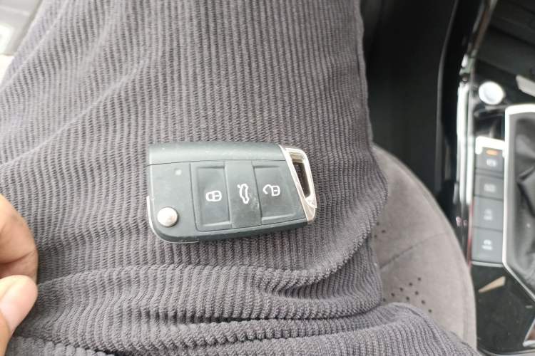 Used Volkswagen Tayron 2023 330TSI Two-Wheel-Drive Luxury Plus Advanced Version Vehicle Key