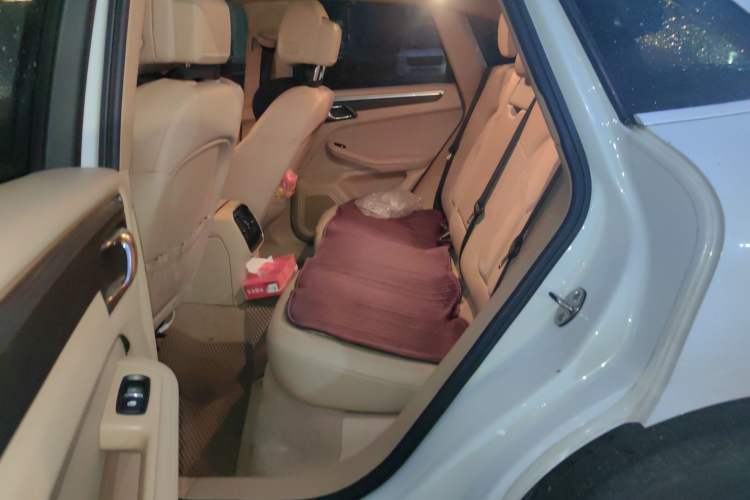 Used Porsche Macan 2016 Macan 2.0T Left Rear Seat