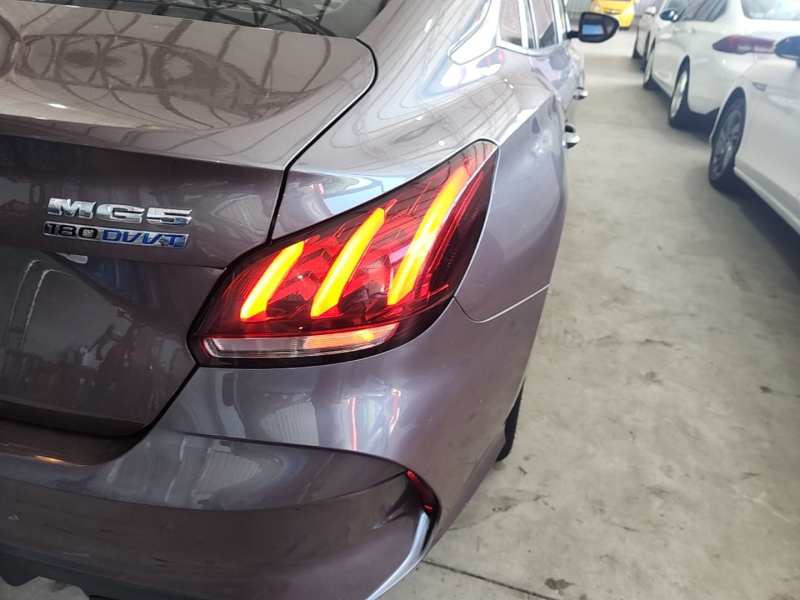 Used MG 5 2021 180 DVVT CVT Youthful Style Edition — 7