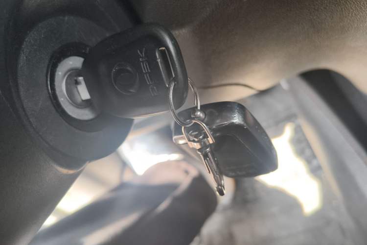 Used Dongfeng Fengon 330 2016 1.5L Manual Enjoyment Model DK15 Vehicle Key