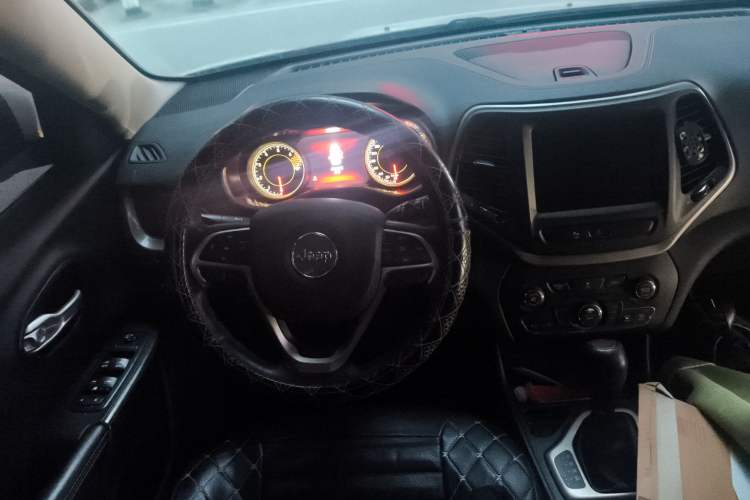 Used Jeep Cherokee 2016 2.0L Smart Version