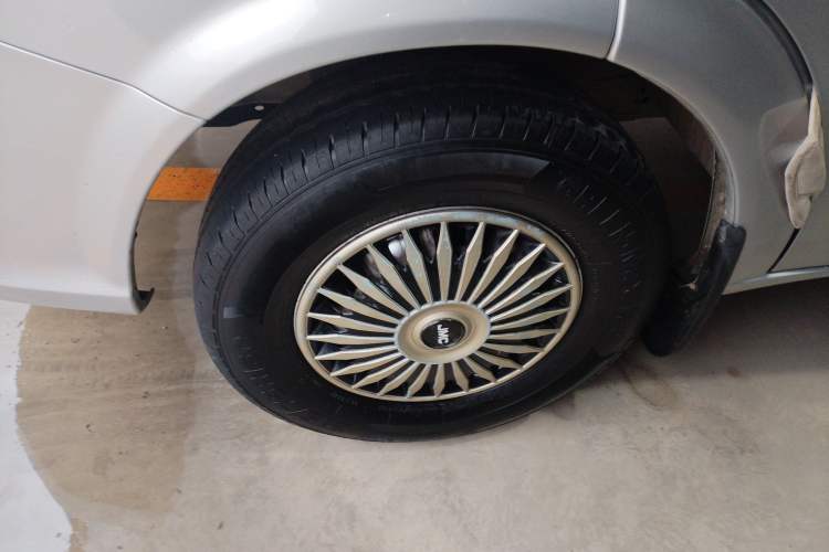 Used JMC Fushun 2022 2.0T Manual Multi-Function Passenger Vehicle Short Wheelbase Mid-Height Roof 6-Seater