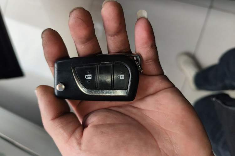 Used Toyota Highlander 2018 2.0T Four-Wheel Drive Elite Edition 7 Seats China V Standard Interior 1