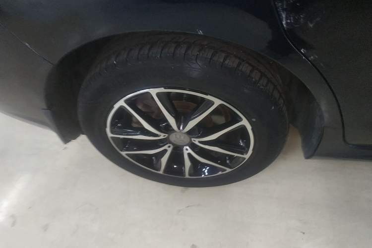 Used BYD Song MAX 2017 1.5T Automatic Smart Connect Elite 7-Seater Right Rear Wheel Hub