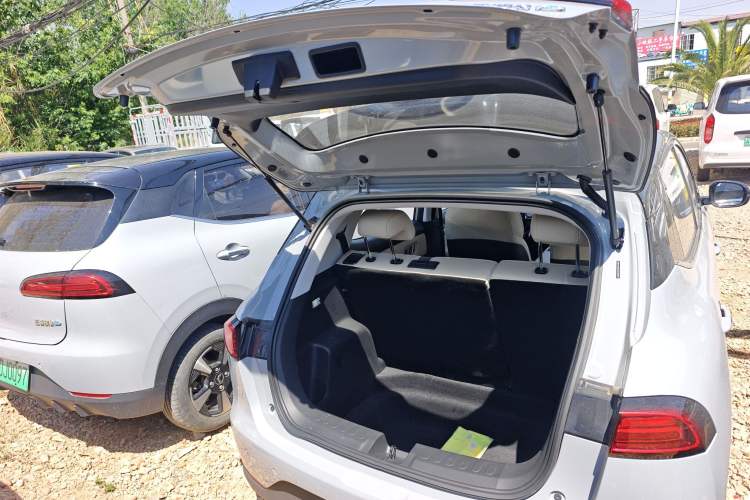 Used Wuling Bingo PLUS 2024 510 km Range 5-Seater Version Trunk