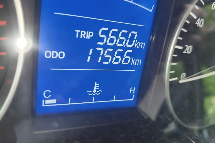 Used CHANGAN KUAYUE Xing V5 
