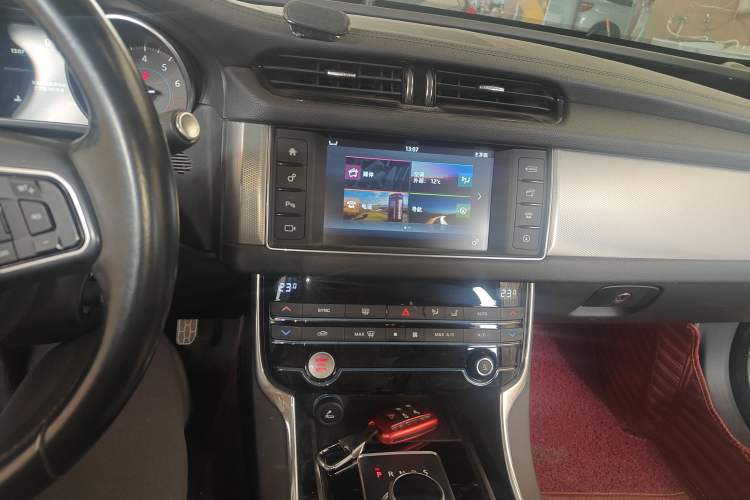 Used Jaguar XF 2016 XF 2.0T Two-Wheel-Drive Luxury Edition