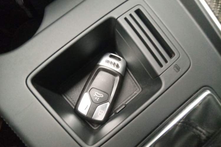 Used Audi A4L 2022 40 TFSI Luxury Dynamic Model
