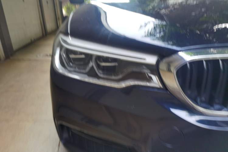 Used BMW 5 Series 2020 530Li Luxury Edition M Sport Package Right Front Headlight