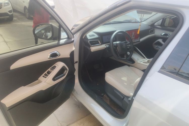 Used BYD Yuan UP 2025 Intelligent Driving Version 401 KM Dynamic Edition Driver Seat