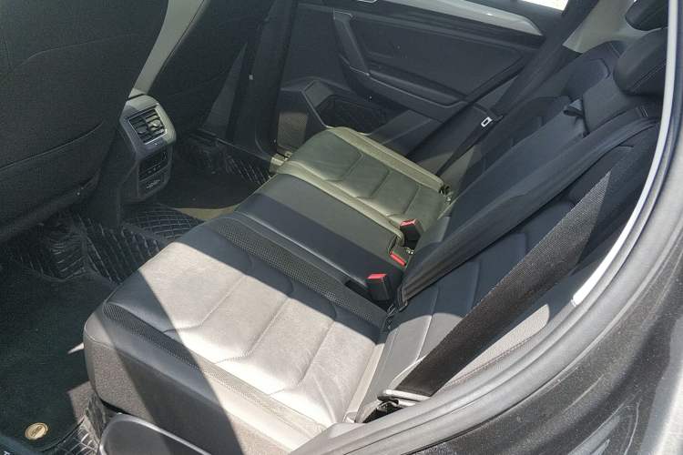 Used Volkswagen Tayron 2020 330TSI Two-Wheel Drive Luxury Smart Connectivity Version
