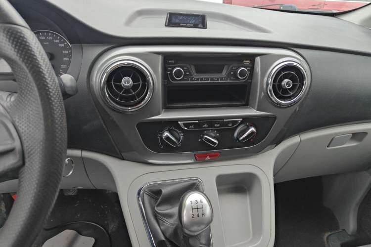 Used JAC Refine M3 2015 Maker Edition 1.6L Luxury Smart Version Audio And AC Panel