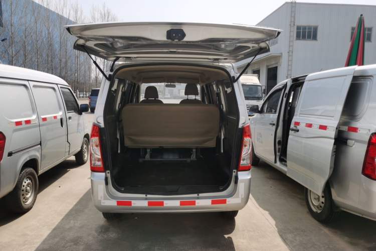 Used Wuling Rongguang S 2021 1.2L Base Model Window-Sealed 5-Seat LSI Car
