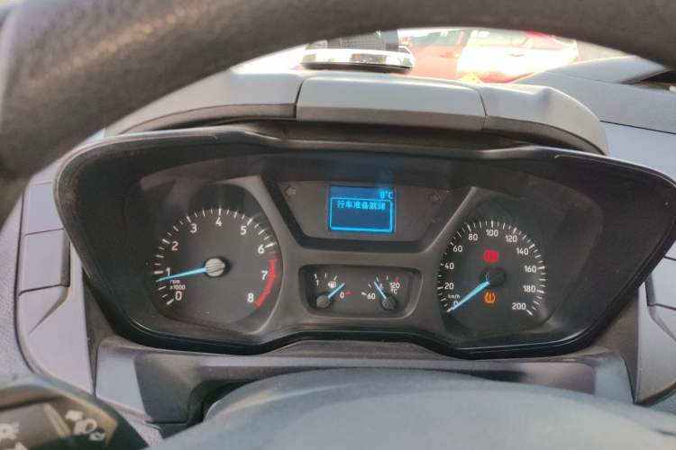 Used Ford Transit 2020 2.0T Gasoline Multi-Function Commercial Vehicle Mid-Drive Low-Roof Design with Dual Rear Doors Meeting China VI Emission Standards
