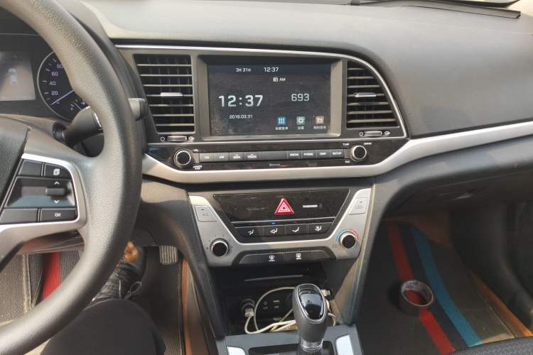 Used Hyundai Elantra (6th Generation / Lingdong) 2016 1.6L Automatic ZhiXuan – Elite Version Audio And AC Panel