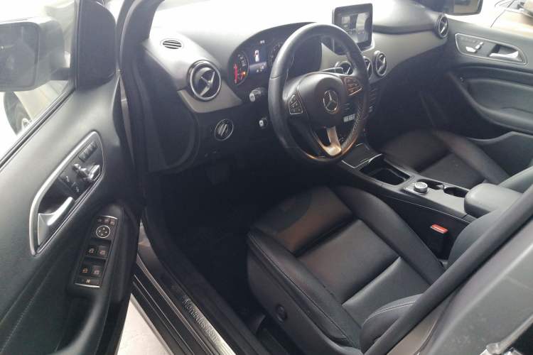 Used Mercedes-Benz B-Class 2017 B 200 Fashion Model
