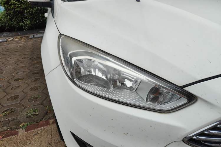 Used Ford Focus 2015 Sedan 1.6L Automatic Trend Model
