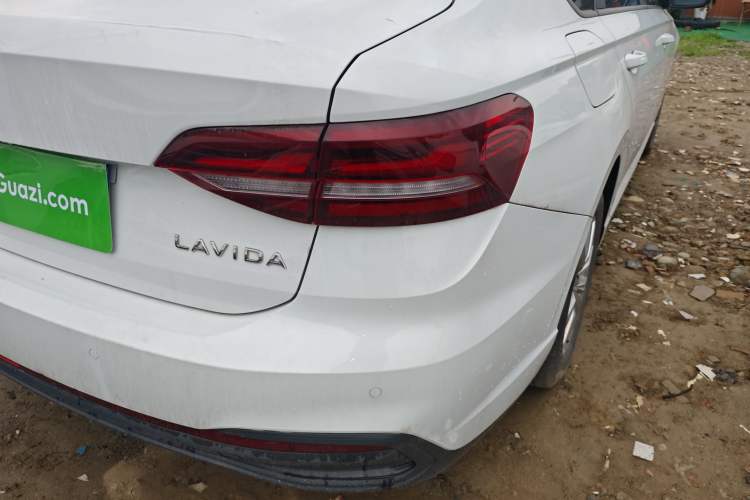 Used Volkswagen Lavida 2024 1.5L Automatic DeYi Edition Right Rear Taillight