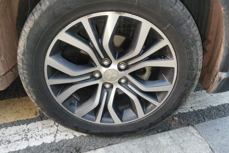 Used Mitsubishi Outlander 2018 2.0L Two-Wheel Drive Glory Edition 5 Seats
